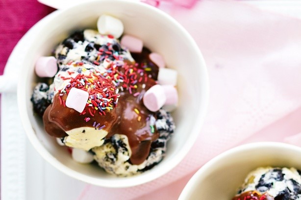 American Cookies And Cream Sundaes Recipe Dessert