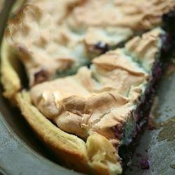 American Blueberry Cake with Meringue Hood Dessert