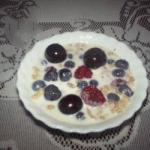 American Yoghurt with Fruit and Muesli Dessert