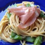 British Pasta with Green Asparagus and Prosciutto Dinner