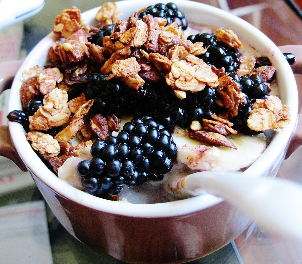 American Almond and Flaxseed Granola Dessert