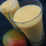 British Apple Mango Smoothie Appetizer