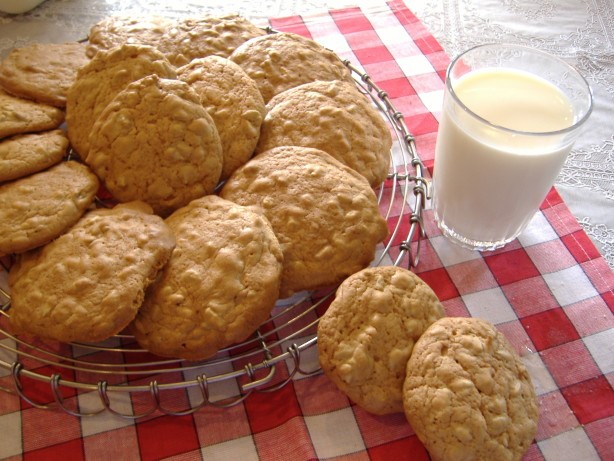 American White Chocolate Sunflower Cookies Dessert