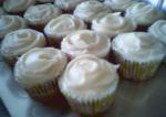American Banana Cupcakes With Cream Cheese Frosting Dessert