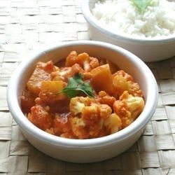 Indian Gobi Aloo indian Style Cauliflower with Potatoes Recipe Appetizer