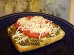 American Pesto Tomato Toast Appetizer