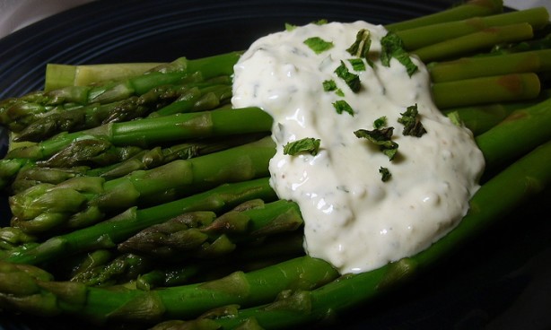 Australian Asparagus With Saffron Mint Sauce Drink