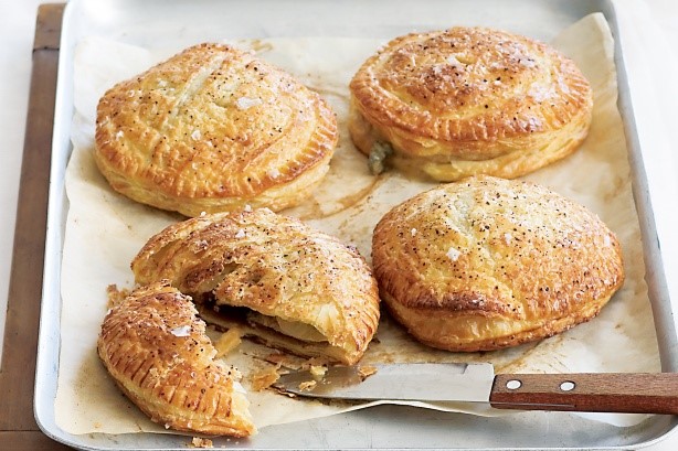 American Blue Cheese And Quince Pastries With Pear And Rocket Salad Recipe Appetizer