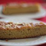 American Cake with Almonds and Cardamom Dessert