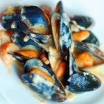 American Mussels in Cream Sauce with Bacon Appetizer