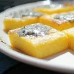 American Small Squares of Polenta and Blue Cheese Drink