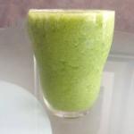 American Liquefied Green with Three Fruit Appetizer