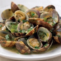 British Clams with Garlic and Parsley Dinner