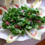 American Lettuce and Chicory with Bacon Appetizer