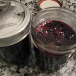 British Jam of Blackberries and Blossoms Appetizer