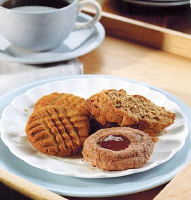 Australian Chocolate Almond Meringue Cookies Dessert