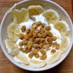 Yoghurt with Mulberries and Banana recipe