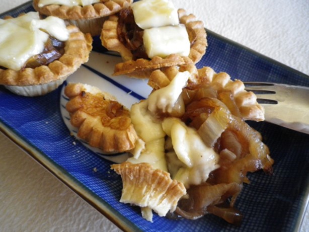 American Caramelized Onion and Brie Tarts Appetizer