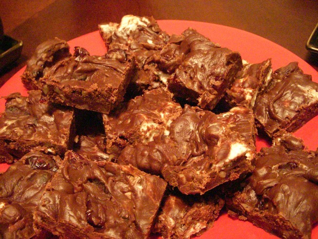 British Domino Fudge Dessert