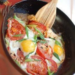 American Fried Eggs with Tomatoes Appetizer