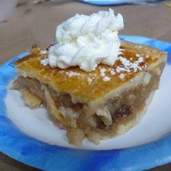 American Small Squares of Apple and Cinnamon Dessert