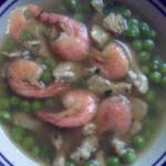 American Soup of Pork Chicken and Prawns Appetizer