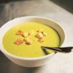 American Creamy Soup of Peas and Bacon Appetizer