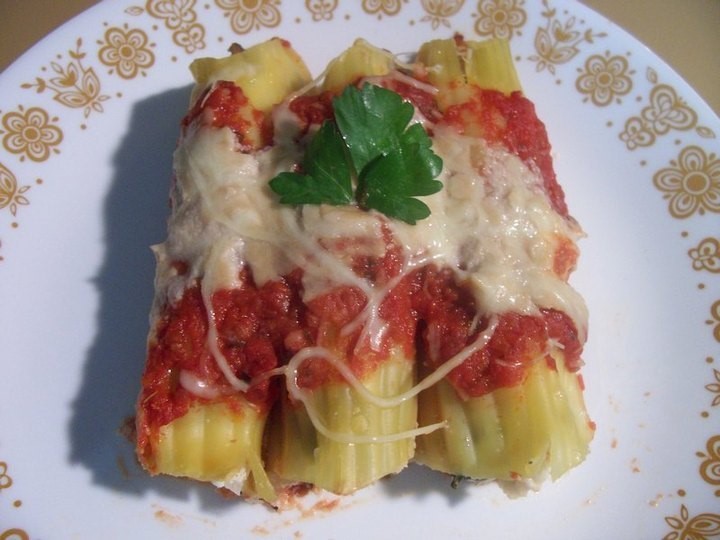 American Chriss Cheese Stuffed Manicotti Appetizer