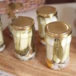 American Courgettes in Jars Marinated in Vinegar Dessert