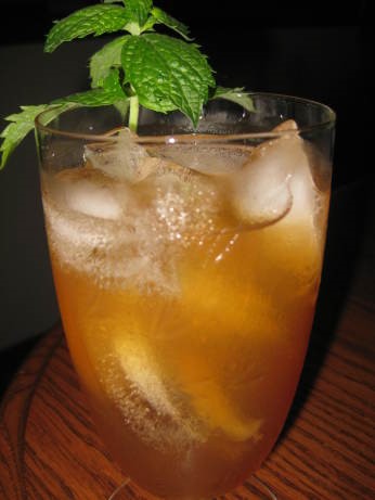 American Apple Mint Tea Drink