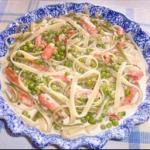 Italian Low-fat Fettucini Alfredo with Vegetables Dinner