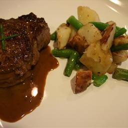 American Steaks with Caramel-brandy Sauce Drink