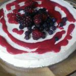 British Cheesecake Without Egg with Red Fruit Dessert