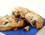 American Thick Soft and Chewy Chocolate Chip Cookies Dessert