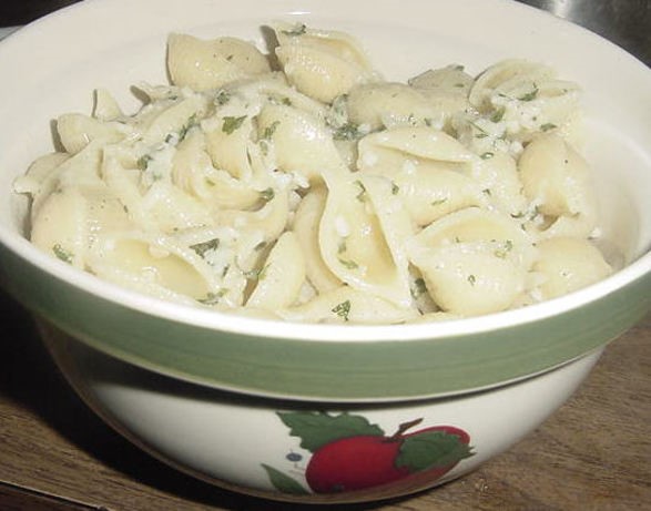 American Garlic Buttered Pasta Dinner