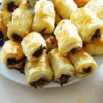 American Puff Pastry Snacks with Mushroom Filling Appetizer