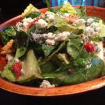Canadian Mixed Green Salad with Walnuts Appetizer