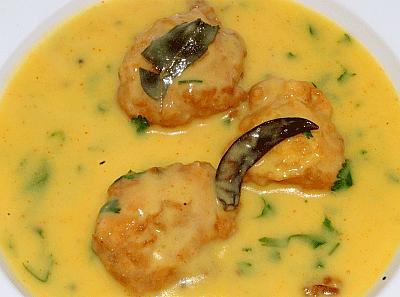 Indian Pakoda Kadhi Appetizer