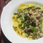 British Noodles with Asparagus and Ham Sauce Appetizer