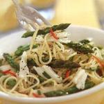 American Linguine With Lobster and Asparagus Dinner