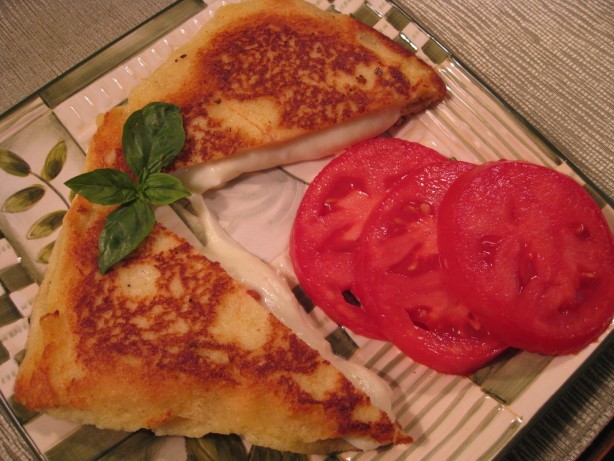 Italian Fried Mozzarella Sandwiches Appetizer