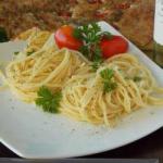 Italian Spaghetti with Garlic and Olive Oil Appetizer