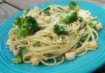 American Linguine With Broccoli and Bay Scallops Dinner