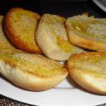 American Herbed Garlic Bread Appetizer