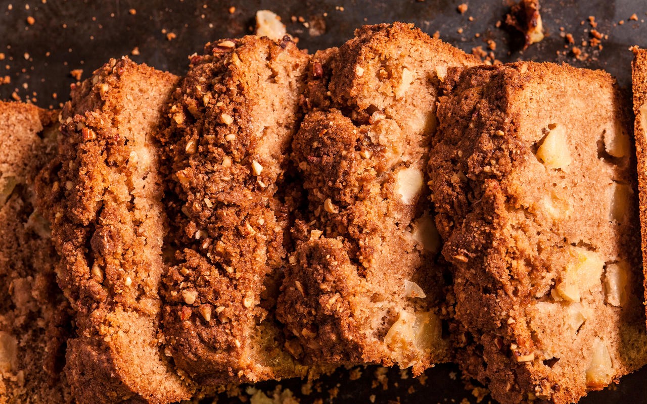 American Apple Quick Bread with Pecan Streusel Recipe Dessert