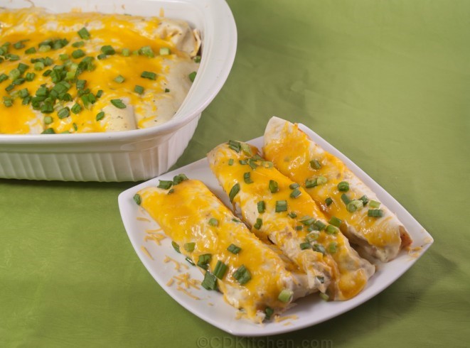 American Buffalo Chicken Enchiladas with Creamy Ranch Sauce En Dinner