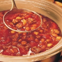 Canadian Slow-Cooked Chili Dinner