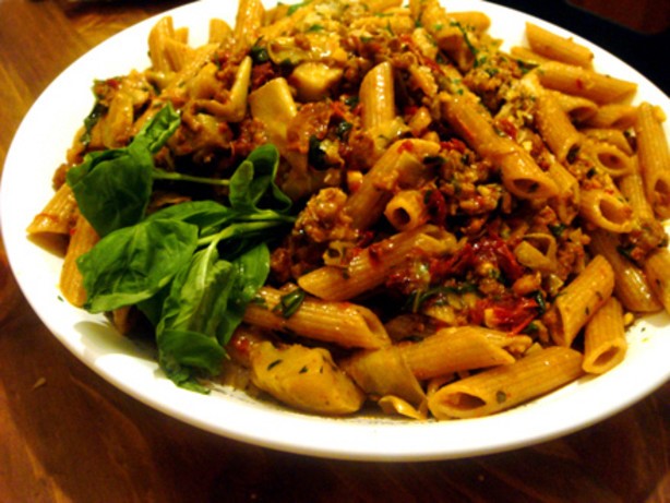 Australian Penne With Chicken Prosciutto Artichoke and Sundried Tomatoes Appetizer