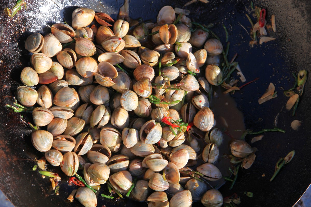 Australian Stirfried Baby Clams with Saltbush and Samphire Appetizer