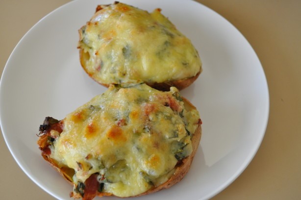 American Spinach and Bacon Baked Potatoes Dinner